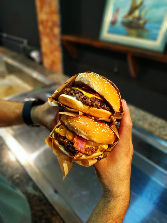 Grillstunde: entdecke leckere Burger-Rezepte
